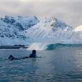 Surf sotto il sole di mezzanotte